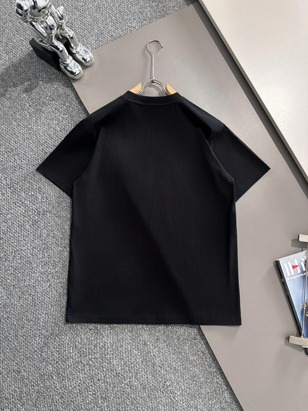 ブランドTシャツ背面デザイン